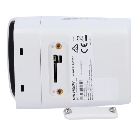 Cámara bullet IP 4MP Hikvision PoE audio IR 30m IP67